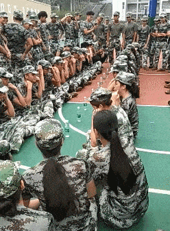 怎么弄皇冠信用_轻松一刻:用了这么久的表情包怎么弄皇冠信用,今天终于见到真人版了,哈哈哈