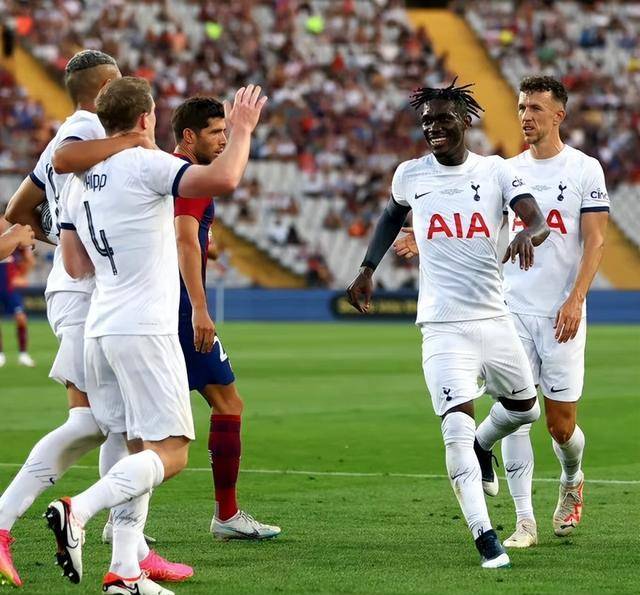 皇冠信用网登2登3_4-2,3分钟2球逆转捧杯!16岁新梅西独造3球皇冠信用网登2登3,谁还需要登贝莱?