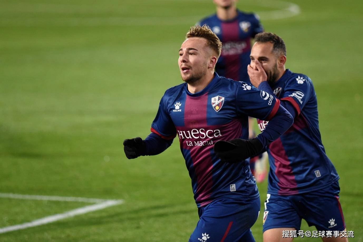 巴塞罗那足球_今日足球:巴塞罗那vs阿拉维斯