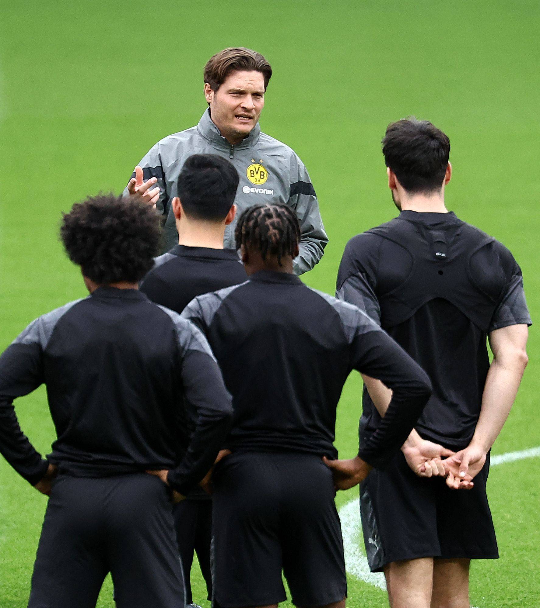 多特蒙德足球_足球——欧冠:多特蒙德赛前备战