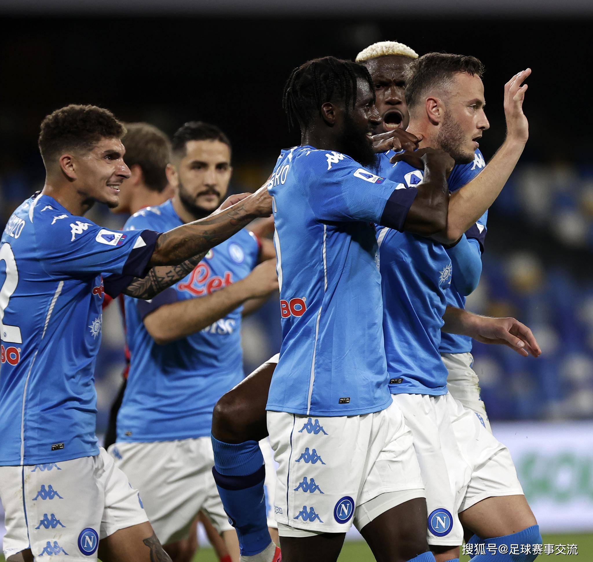 那不勒斯足球_今日足球:那不勒斯vs莱切 维罗纳vs国际米兰