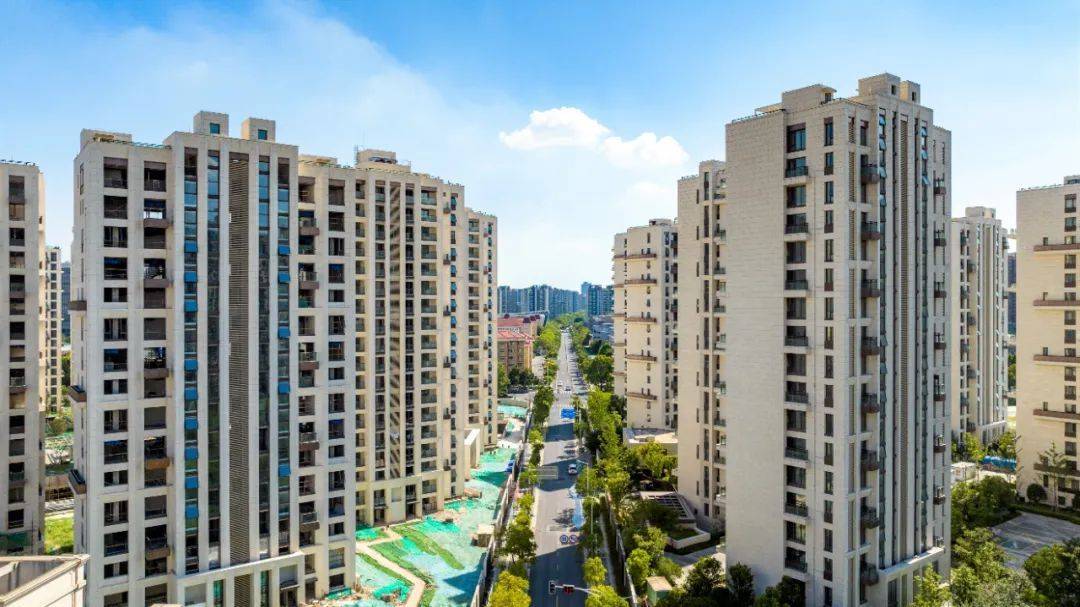 皇冠信用網结算日是哪天_意外!南京一豪宅小区选聘物管皇冠信用網结算日是哪天,保利物业带资200万元入场却遭淘汰