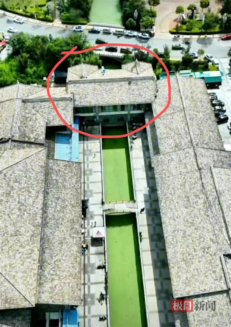 皇冠信用網最新地址_昆明一超市开业6天就地面塌陷皇冠信用網最新地址,有顾客称坠河受伤,店铺已暂时停业