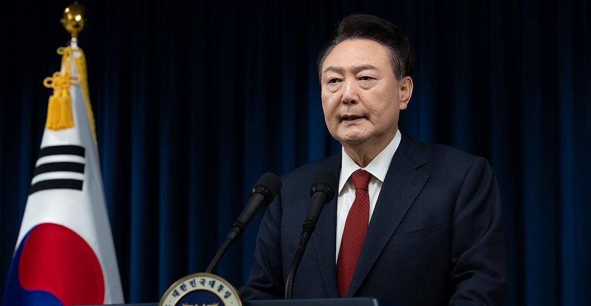 皇冠信用网怎么申请_专家分析尹锡悦弹劾案通过:内乱罪调查或将影响后续法院审理