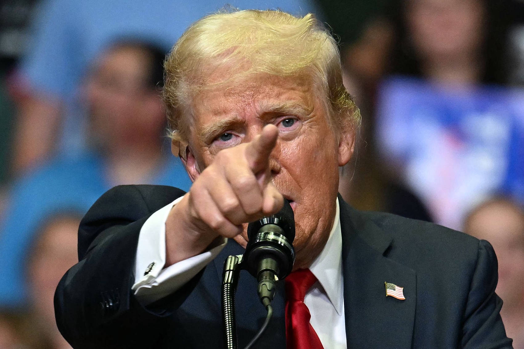 如何申请皇冠代理_特朗普暗示:或推翻如何申请皇冠代理!俄军宣布:将组建新兵种!乌军弹药库等目标遭打击