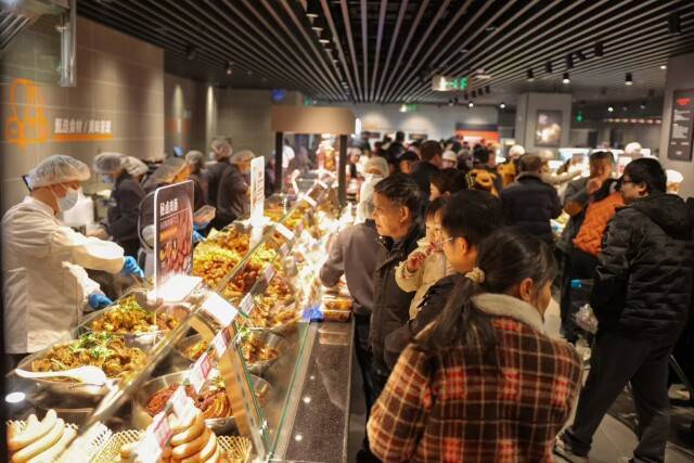 ag.hg0088皇冠_经胖东来“爆改”后ag.hg0088皇冠,长沙金星路步步高超市升级亮相