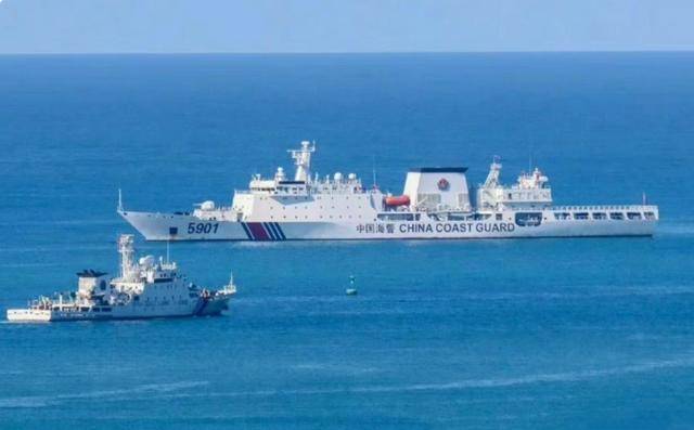 欧洲杯足球平台_菲船从身后急追中方5901舰欧洲杯足球平台,却当场被整懵,专家提了个醒