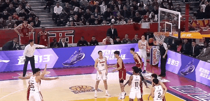 皇冠信用代理注册_惊天黑哨还是自毁长城皇冠信用代理注册?解密广东男篮败北的三大元凶