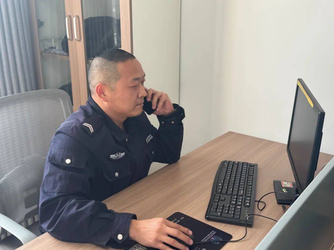 皇冠信用网如何注册
_“我卡里的1000多万啊皇冠信用网如何注册
!”浙江女子瞬间瘫软……