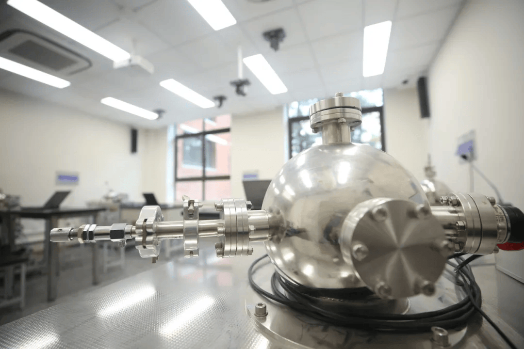 皇冠信用盘代理
_校友伉俪捐赠10亿元皇冠信用盘代理
!成立复旦大学学敏高等研究院