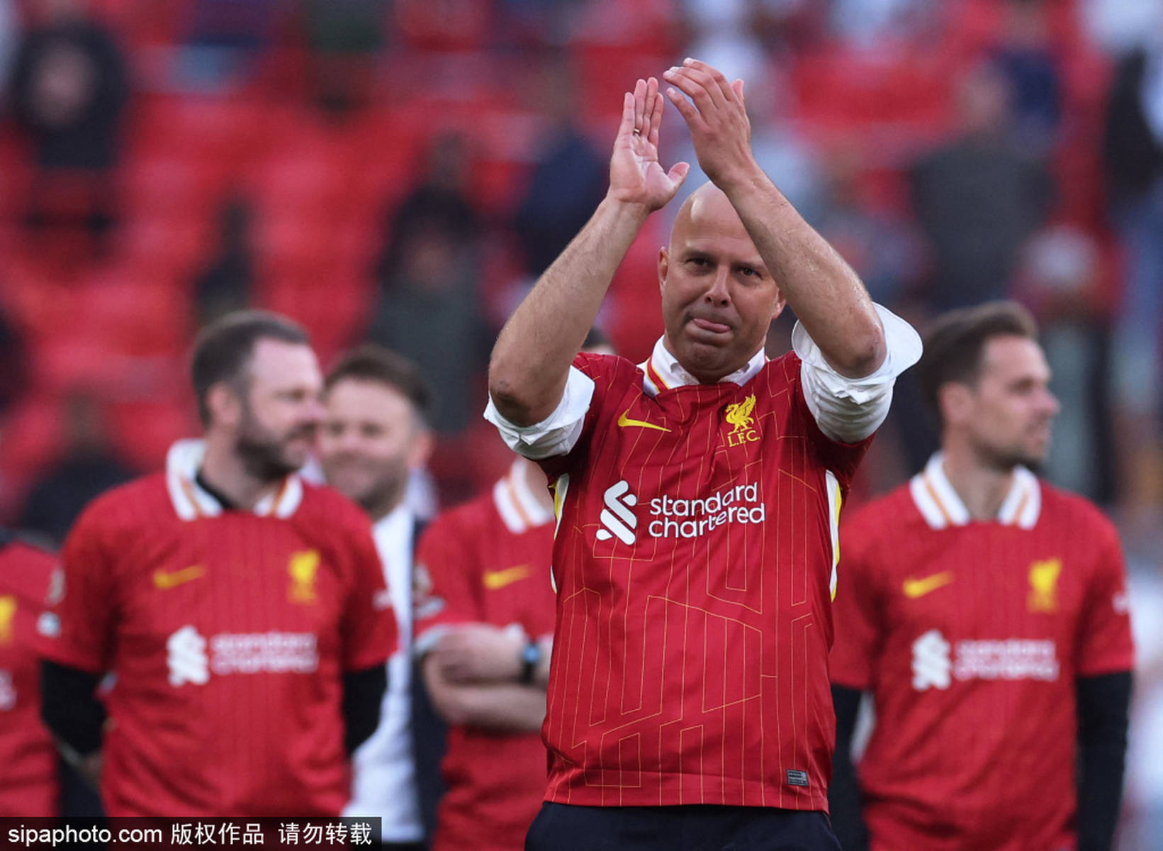 怎么注册皇冠信用网
_热刺送利物浦英超提前夺冠 切尔西阿森纳需列队祝贺