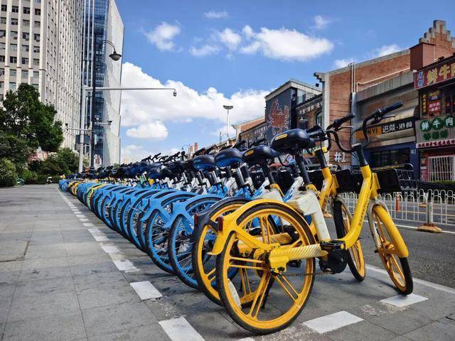 怎么注册皇冠信用網
_江苏一男子坐共享单车车篮摔死 单手骑车同伴被认定全责