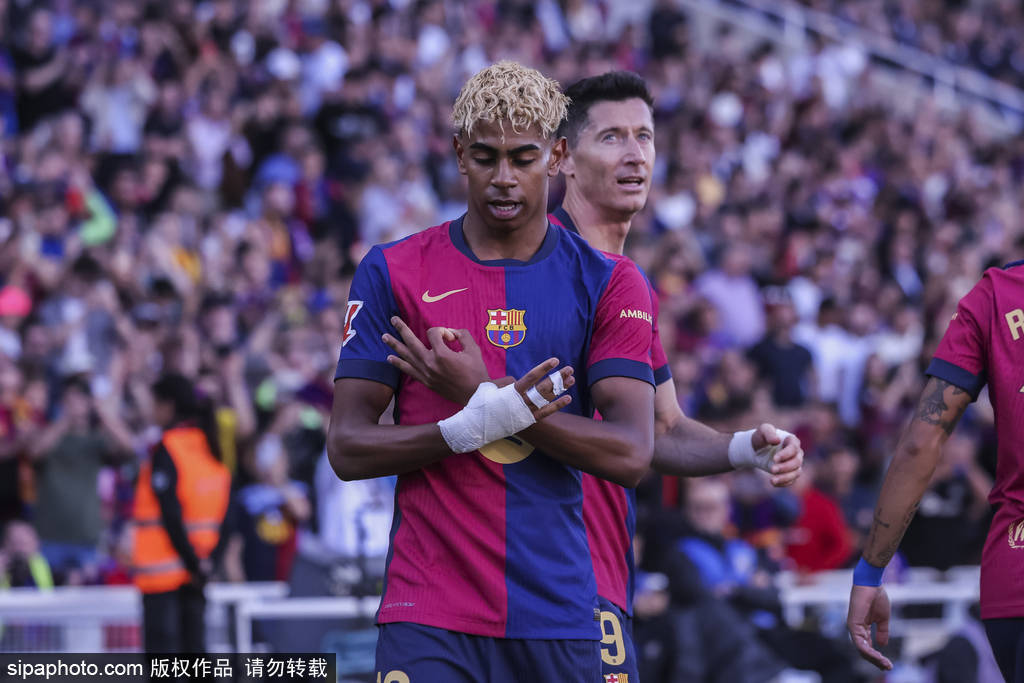 皇冠信用网开户
_反转!拉什福德“曲线救魔”?高薪离队为奥斯梅恩铺路皇冠信用网开户
,曼联锋线迎巨变!