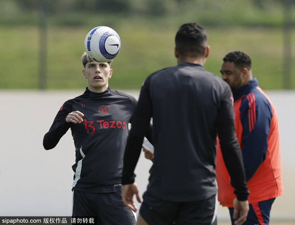 皇冠代理管理端
_揭秘皇冠代理管理端
！利物浦“蝴蝶效应”：滕哈赫密会曼联旧部？加纳乔转会迷局与阿莫林的“痛”