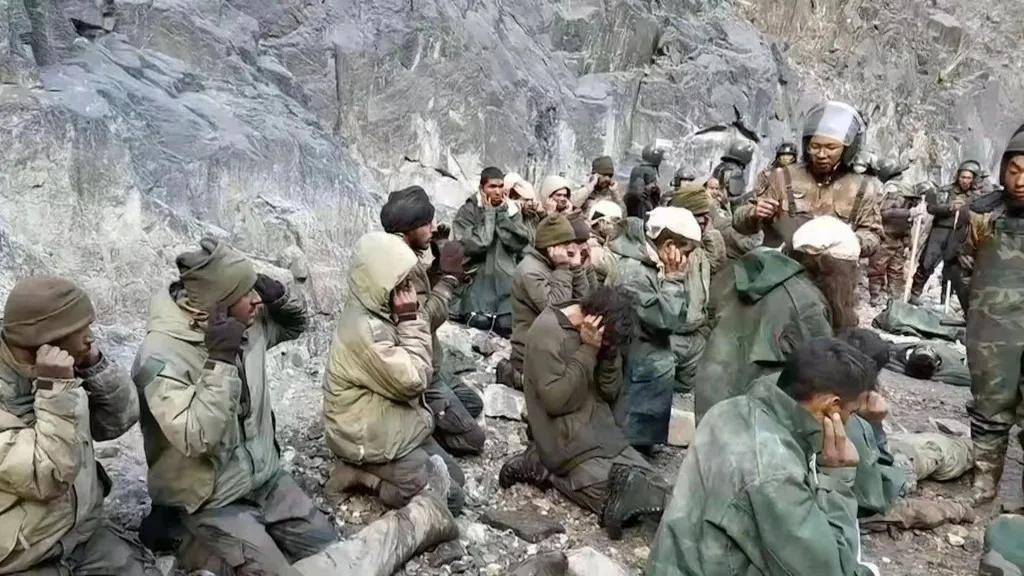 皇冠信用网怎么申请
_近日曝光！被印军包围皇冠信用网怎么申请
，两名落单解放军嘴咬手雷，誓死不当俘虏