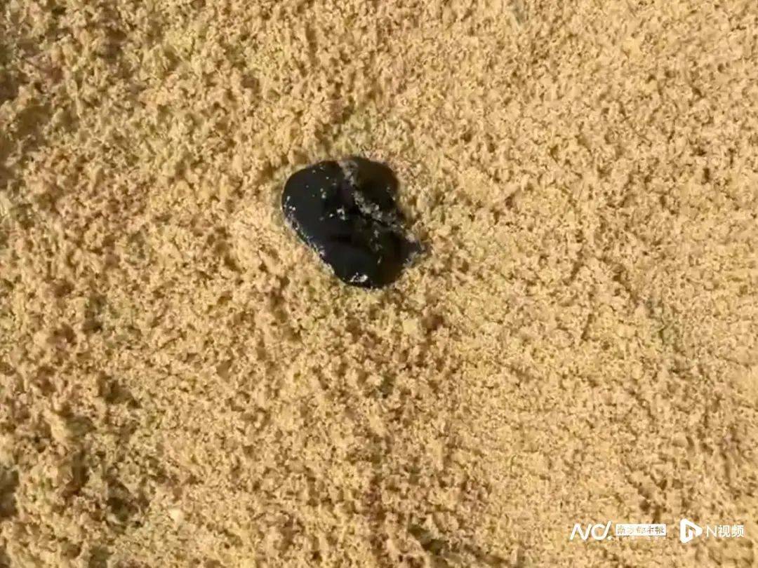 皇冠登3管理出租
_“擦都擦不掉”!多名网友反映深圳大梅沙现黑色油污皇冠登3管理出租
,味道刺鼻!官方回应