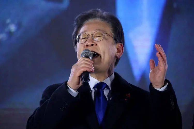 皇冠信用网最高占成
_194比3皇冠信用网最高占成
,弹劾案高票通过,李在明大获全胜,尹锡悦的苦日子要来了