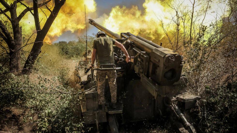 皇冠信用网正网
_俄乌不用再打了皇冠信用网正网
?乌克兰前总理爆料:泽连斯基将辞职并离开乌克兰