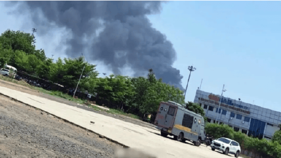 皇冠信用网出租足球
_唐驳虎：印度波音787坠毁皇冠信用网出租足球
，可能是副驾犯的低级错误