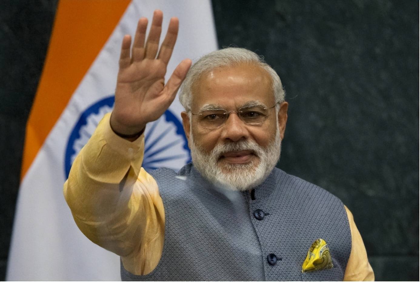 德甲足球_印度防长罕见访华德甲足球,释放重大信号!高调支持中方,稀土危机逼出新外交?