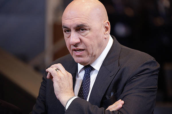 皇冠信用网登3代理_意大利防长:美欧已不是世界中心皇冠信用网登3代理,北约不改的话也无存在必要