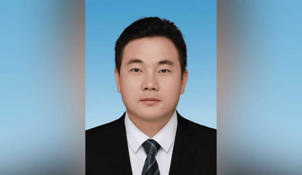 皇冠信用平台出租出售_由广东调赴广西两年多后皇冠信用平台出租出售,“85后”张东方当选苍梧县县长