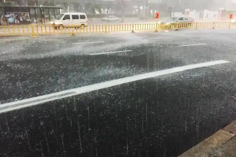 鹿岛鹿角 v 冈山绿雉
_暴雨突袭山西！连下三天！明早上班族注意：8市大到暴雨+雷暴大风鹿岛鹿角 v 冈山绿雉
，这些路段最危险！