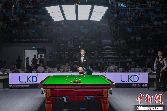 皇冠信用网登1_CBSA斯诺克巨星邀请赛:肖国栋5比2胜约翰·希金斯