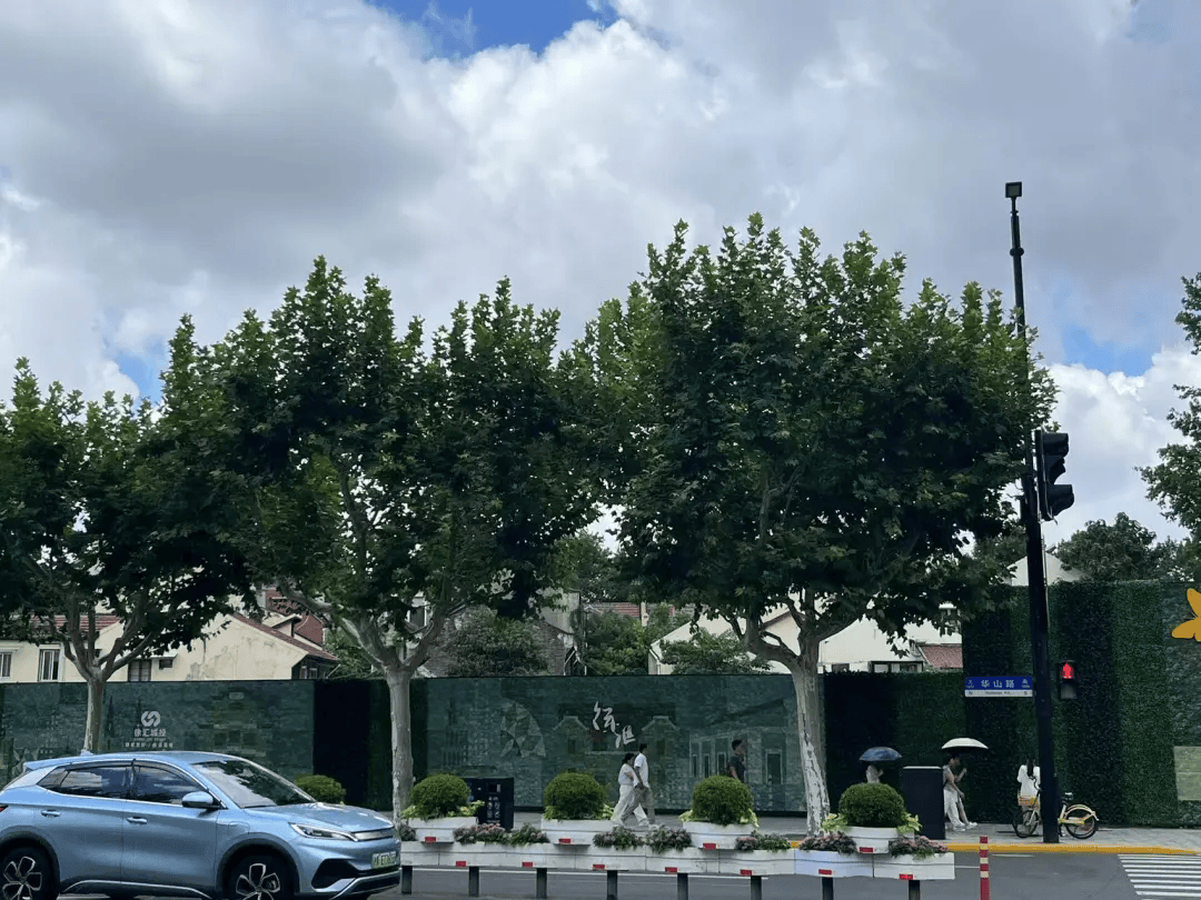 皇冠信用在线注册
_20.03万元/平方米！浙商大佬女儿在上海竞得国内“单价地王”皇冠信用在线注册
，公司工作人员低调现身土拍大楼，“不好意思，无可奉告”