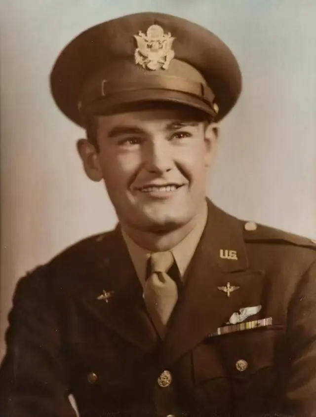 皇冠皇冠信用网会员注册
_因为一架美国战机皇冠皇冠信用网会员注册
,湖北这个村庄决定改名!