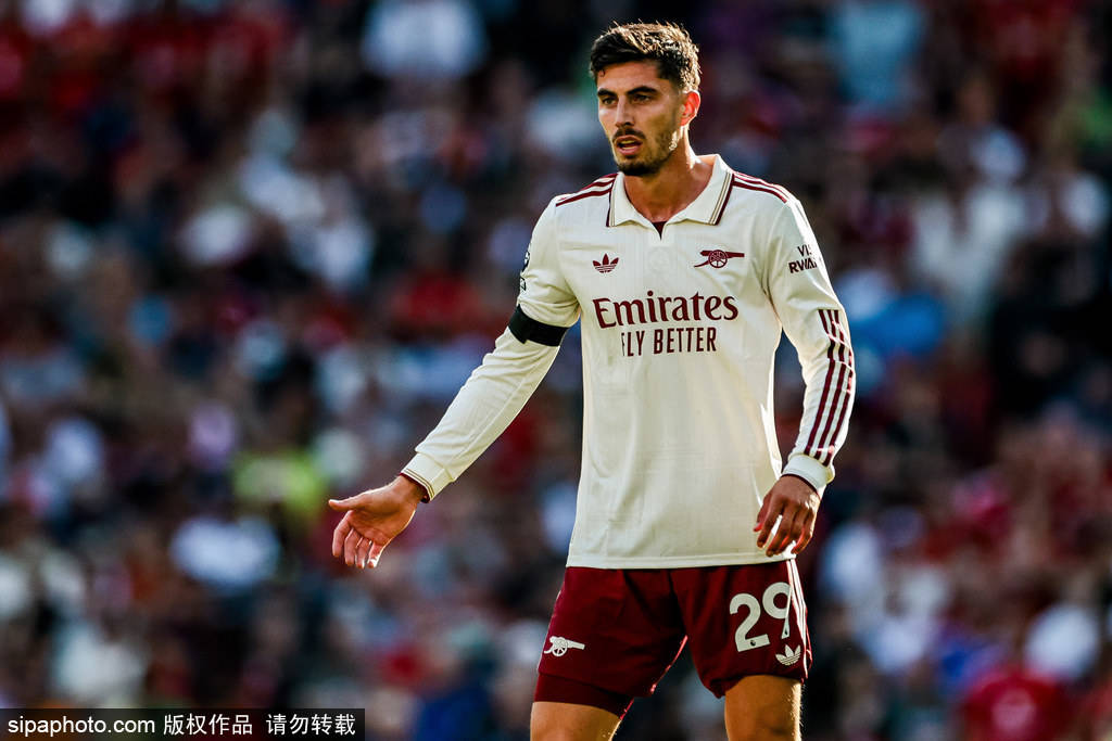 圣保利vs多特蒙德
_带刀侍卫圣保利vs多特蒙德
!廷伯成为阿森纳近7年英超首位至少参与三个进球的后卫