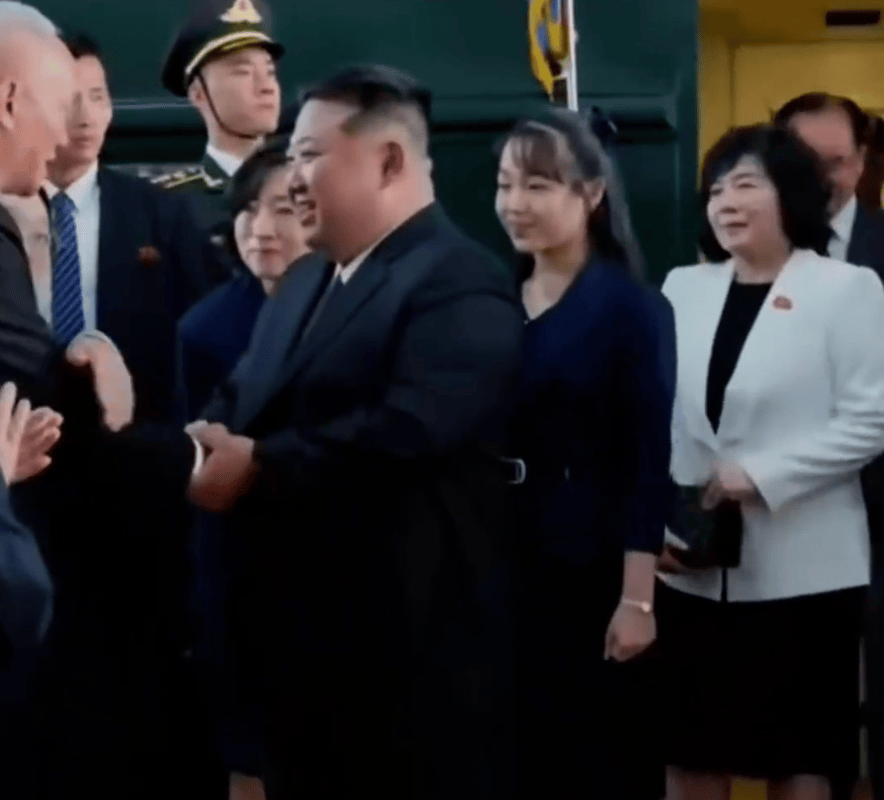 京都不死鸟vs冈山绿雉_朝鲜电视台播出金正恩出席九三阅兵纪录片京都不死鸟vs冈山绿雉,诸多场景首次披露