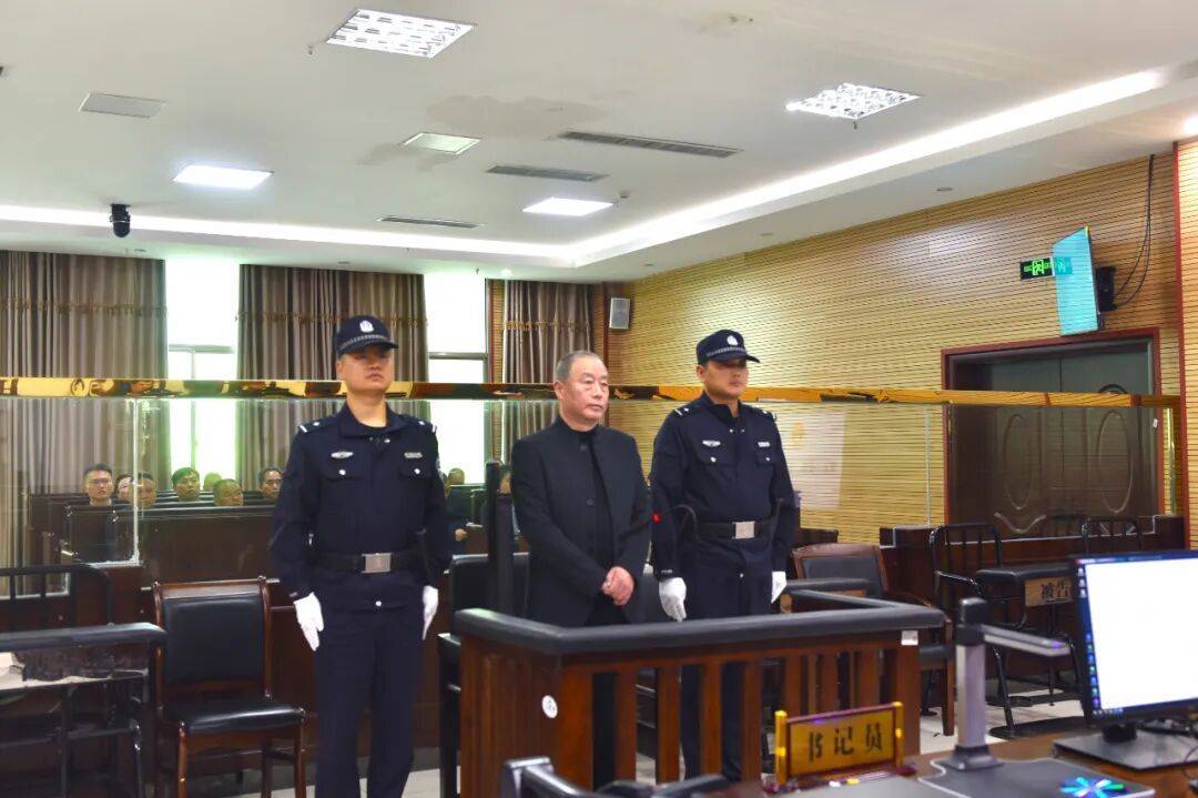 如何申请到皇冠信用网
_受贿、行贿、洗钱如何申请到皇冠信用网
！南水北调集团原副总经济师樊新中当庭认罪