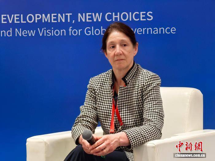 多伦多猛龙 vs 波特兰开拓者
_希拉里:中国在太阳能和电动车等领域的优异成绩令人深刻